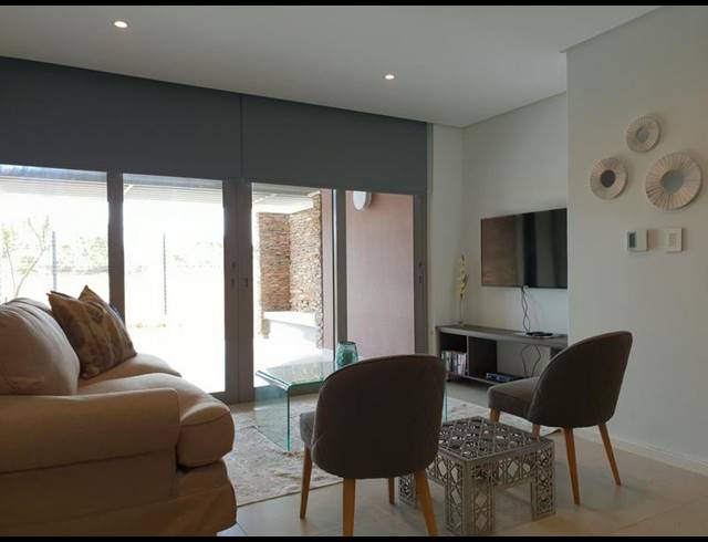 2 BEDROOM PROPERTY TO RENT IN SIBAYA